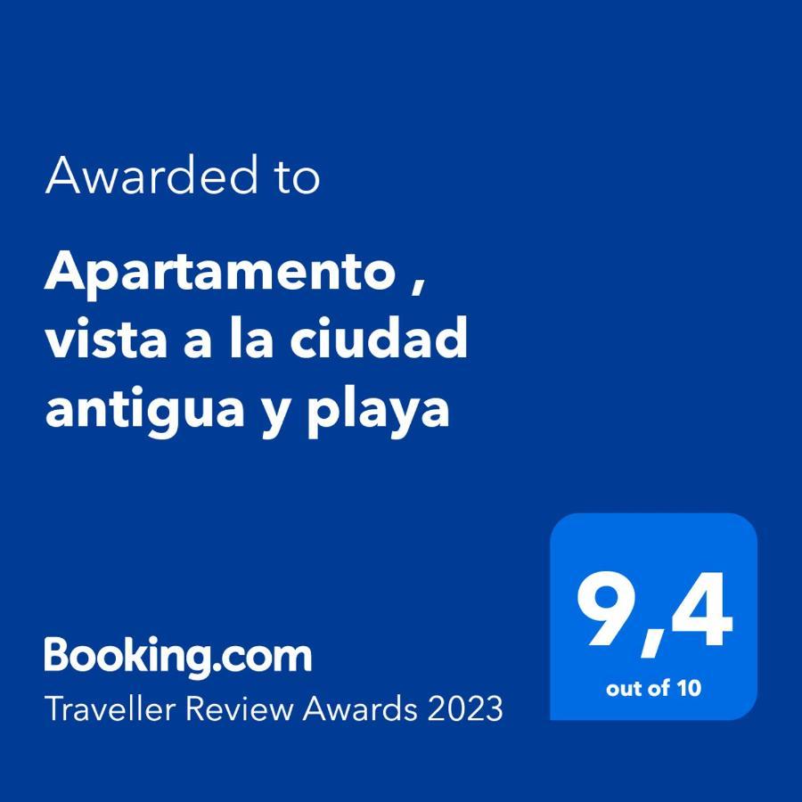 , Vista A La Ciudad Antigua Y Playa * Cartagena (Kolumbien)